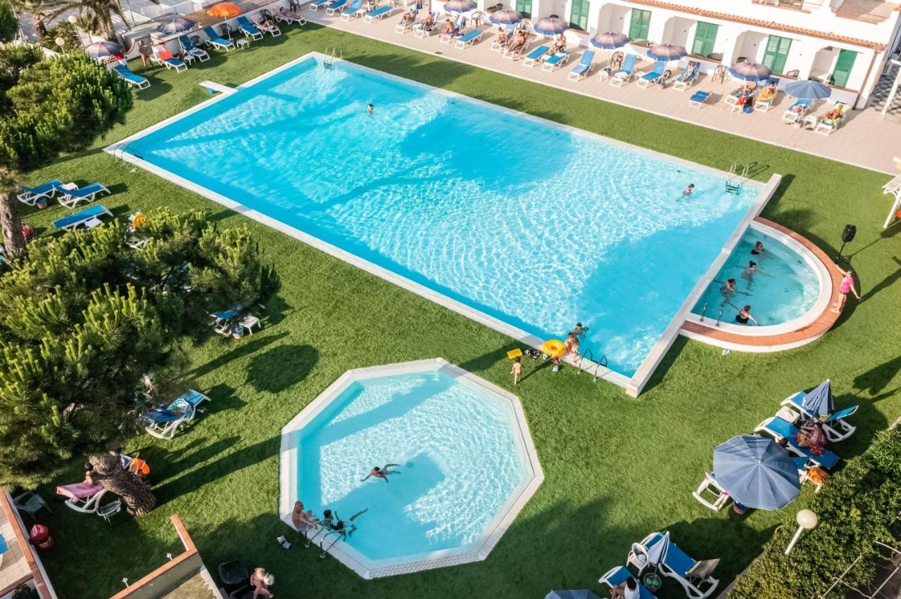 Hotel D'Amato Peschici Bagian luar foto