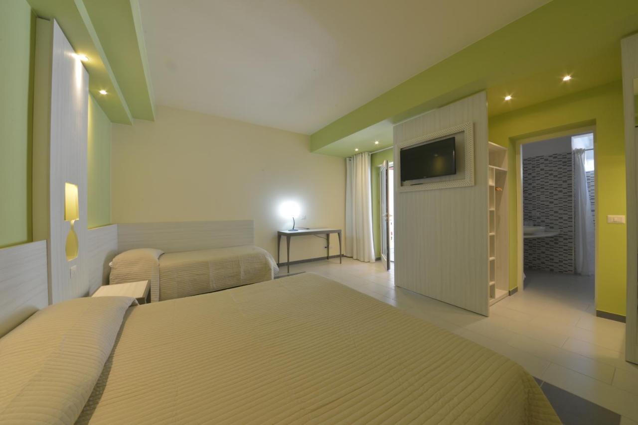 Hotel D'Amato Peschici Bagian luar foto