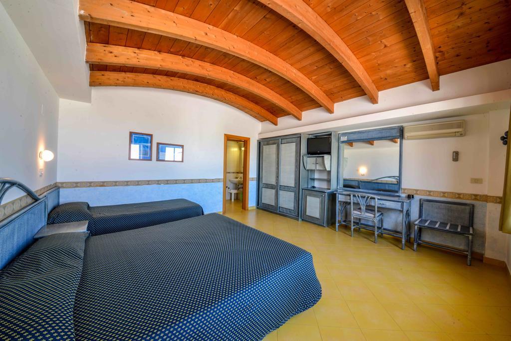 Hotel D'Amato Peschici Bagian luar foto