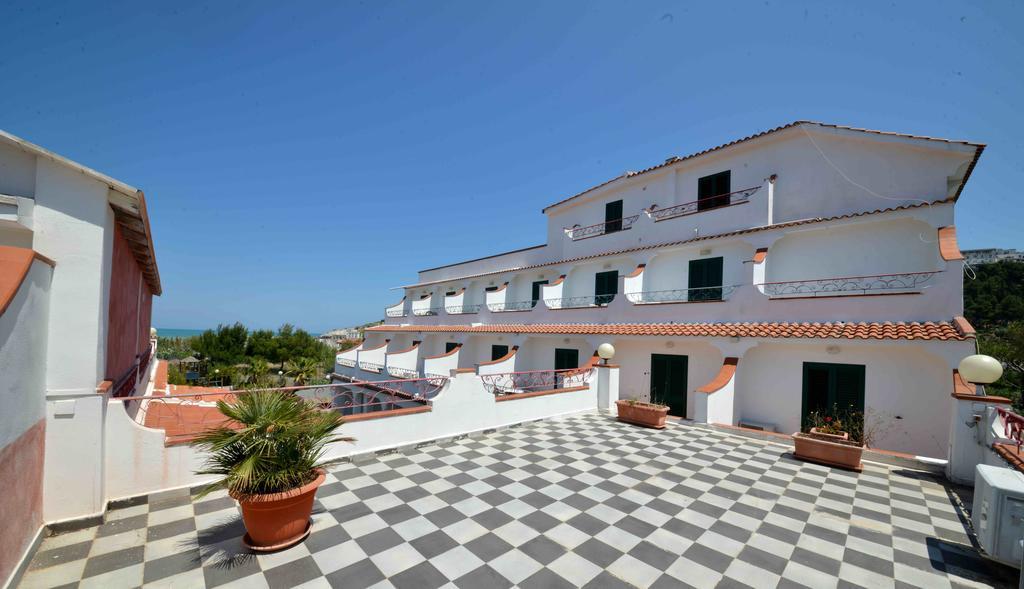Hotel D'Amato Peschici Bagian luar foto