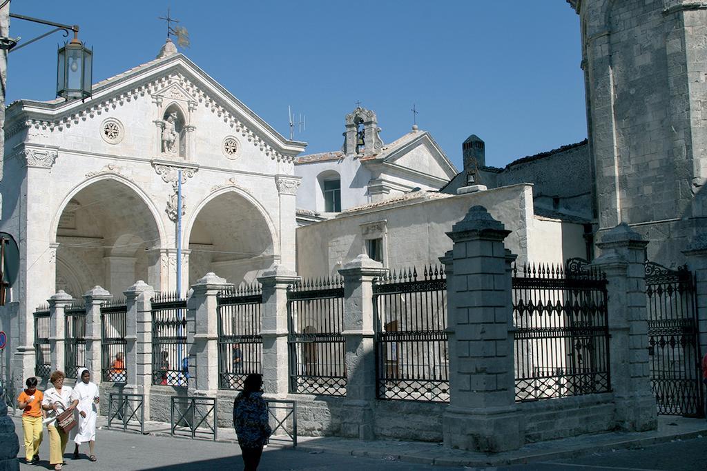 Hotel D'Amato Peschici Bagian luar foto