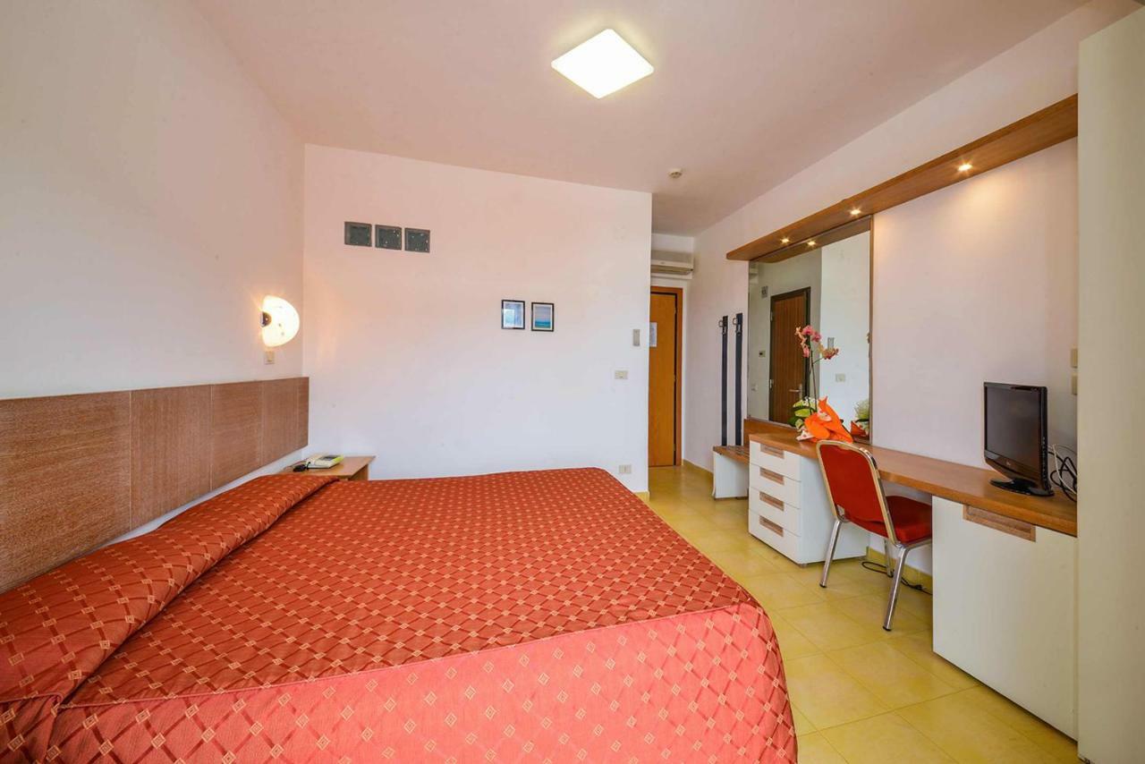 Hotel D'Amato Peschici Bagian luar foto