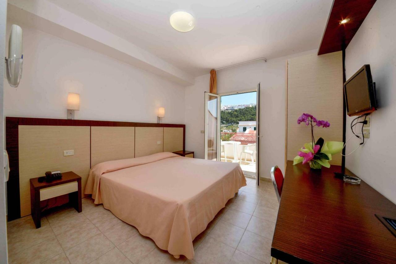 Hotel D'Amato Peschici Bagian luar foto