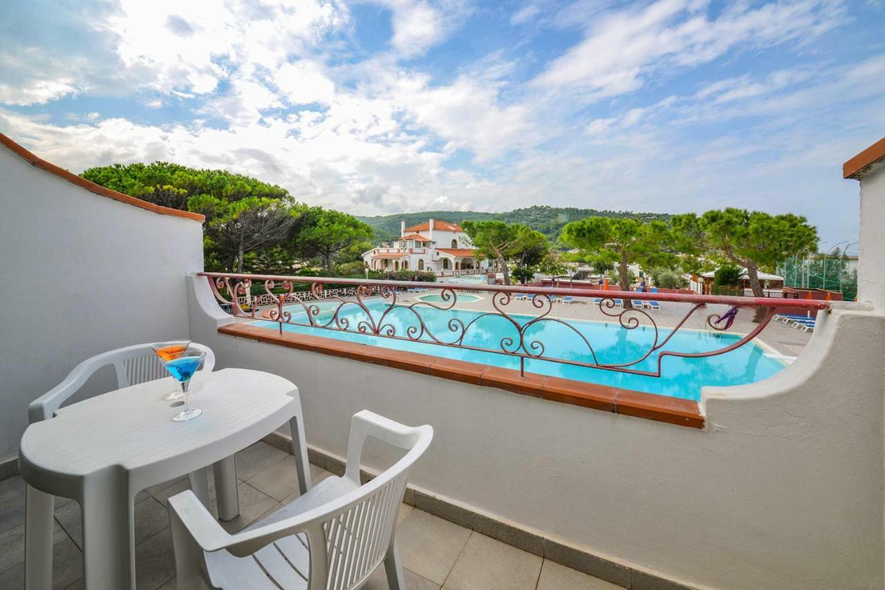Hotel D'Amato Peschici Bagian luar foto
